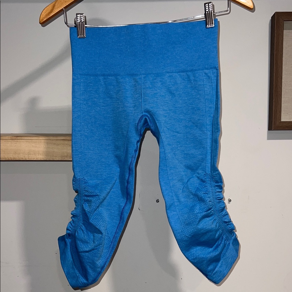 Lululemon aqua blue in the flow leggings‎
